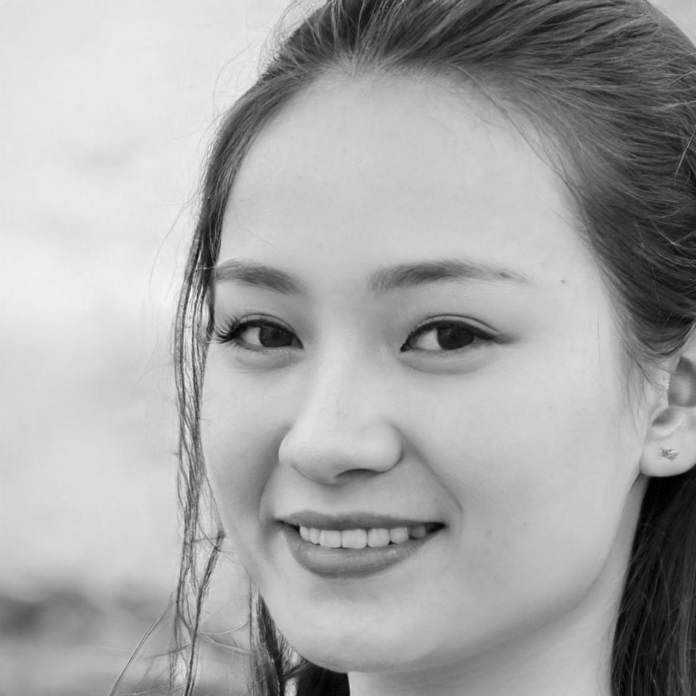 Professional headshot of Miren Blackwood, financial educator and business consultant